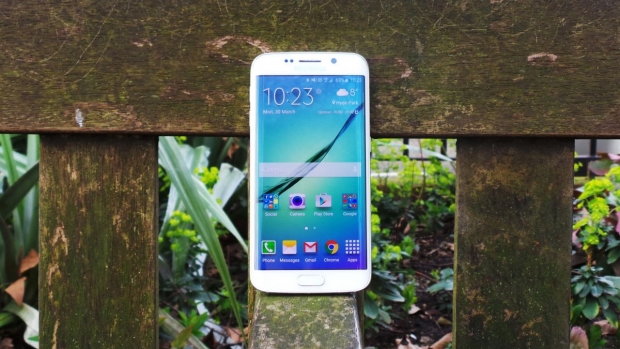 Samsung може да върне microSD слота в Galaxy S7