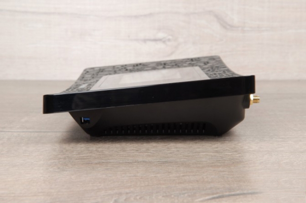 Ревю на TP-LINK Touch P5: Първият рутер на компанията със сензорен екран