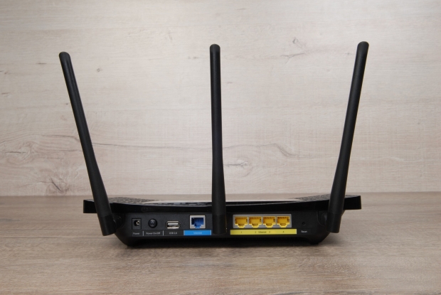 Ревю на TP-LINK Touch P5: Първият рутер на компанията със сензорен екран