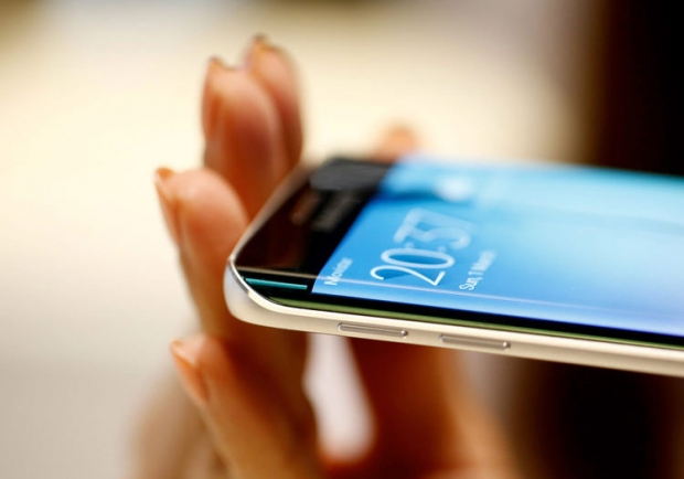 Капитализацията на Samsung рухна с  милиарда поради слабите продажби на флагмански смартфони