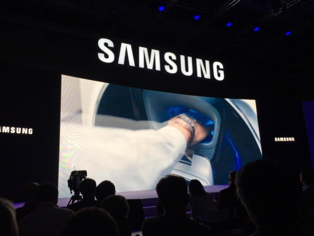 Samsung на IFA 2015: Интернет вещите и пералната машина с две врати