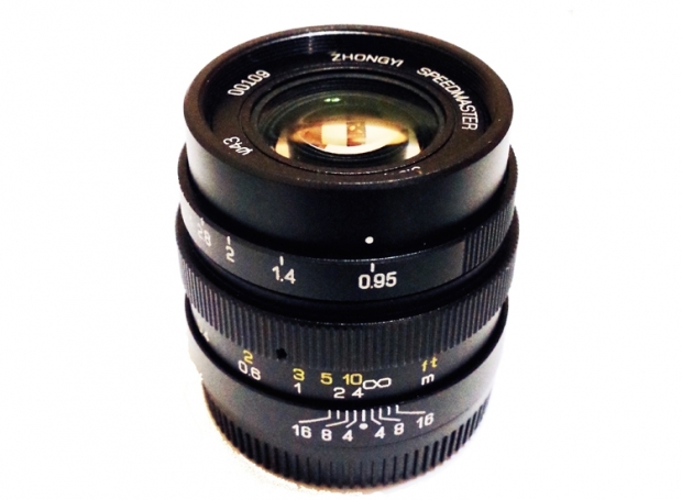 Mitakon Speedmaster 25mm f/0.95: лек и компактен обектив за Micro Four Thirds камери