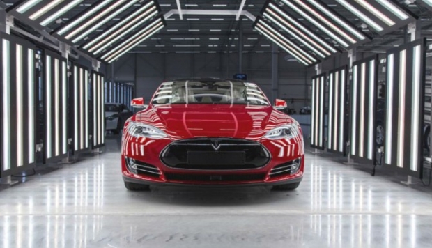 Tesla Model X за европейския пазар ще се произвежда в Холандия