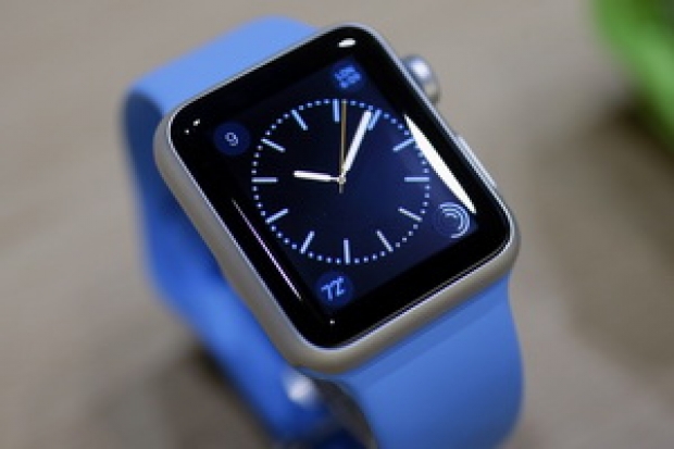 Доставките на смарт-часовниците от Apple през 2015 година може да достигнат 13,2 млн. броя