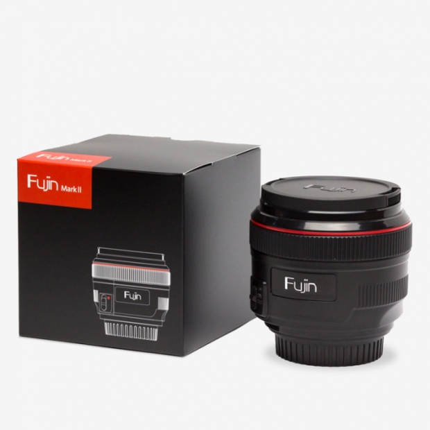 Fujin Mark II: прахосмукачка за вътрешността на фотоапаратите със сменяеми обективи
