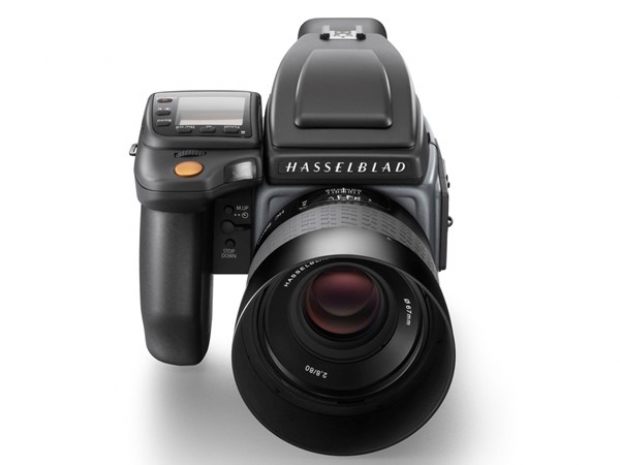 Hasselblad анонсира видеокамерите H6D-100c и H6D-50c