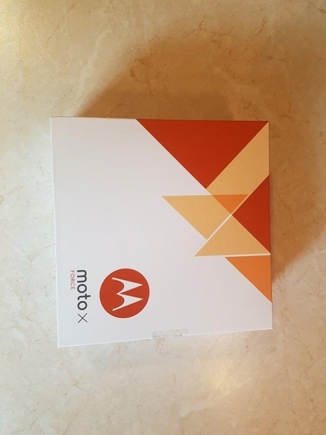 Ревю на Moto X Force: първият в света смартфон с нечуплив екран