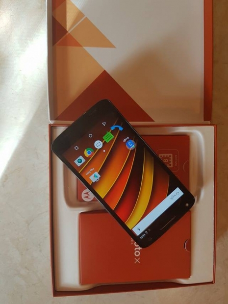 Ревю на Moto X Force: първият в света смартфон с нечуплив екран