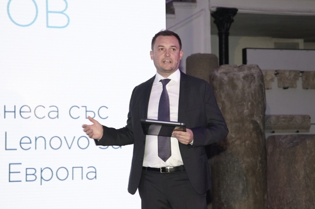 Motorola се завърна официално в България