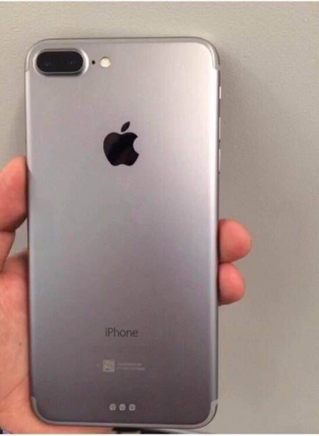Публикуваха чертежите на iPhone 7: двойна камера, Smart Connector, няма 3,5 мм гнездо