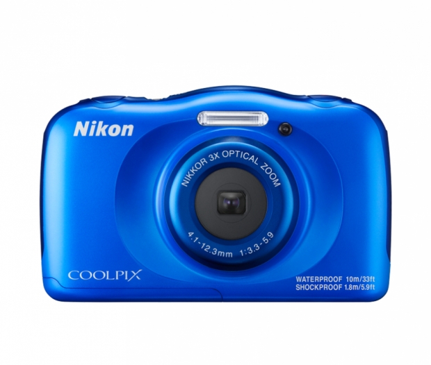 Фотоапаратът Nikon Coolpix W100 може да се използва във вода на дълбочина до 10 метра