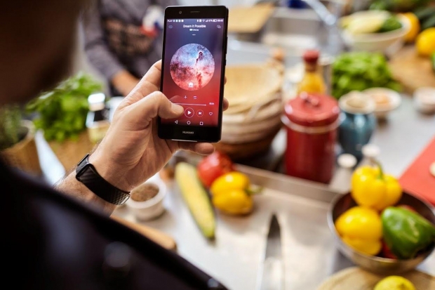 Huawei пуска специален комплект в България