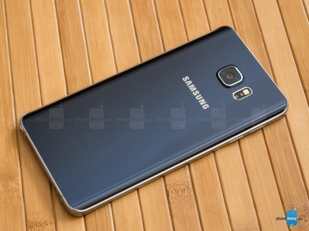 Samsung безплатно ще дава смартфони Galaxy Note 5 на туристите в Южна Корея