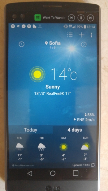 Ревю на смартфона LG V10 с допълнителен дисплей и две предни камери