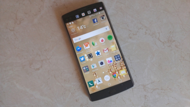 Ревю на смартфона LG V10 с допълнителен дисплей и две предни камери