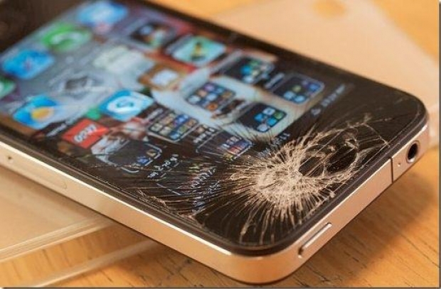 Apple вече ще изкупува свои счупени телефони