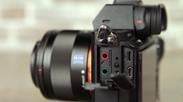 Ревю на Sony Alpha A7R II