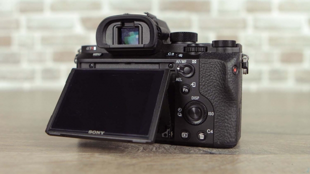 Ревю на Sony Alpha A7R II