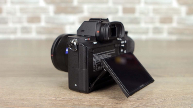 Ревю на Sony Alpha A7R II