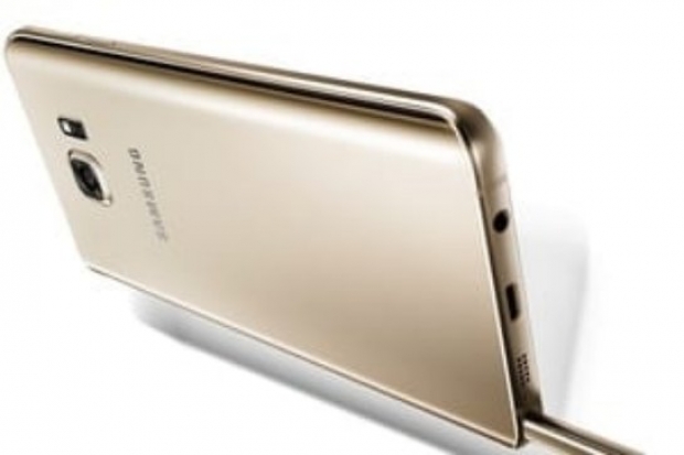 Компанията Samsung елиминира проблема със запъването на стилуса в Galaxy Note 5