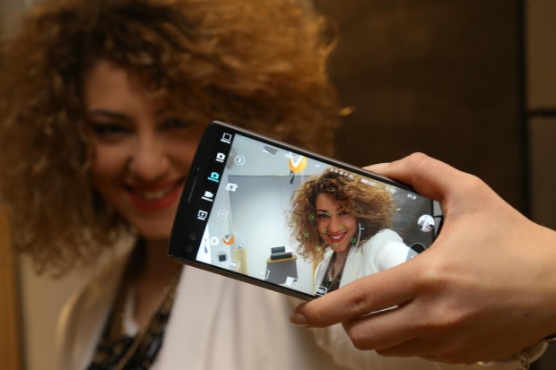 VIVACOM и LG представиха новия LG V10