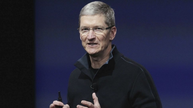 Месец и половина преди премиерата на iPhone 7, продажбите на Apple продължават да спадат