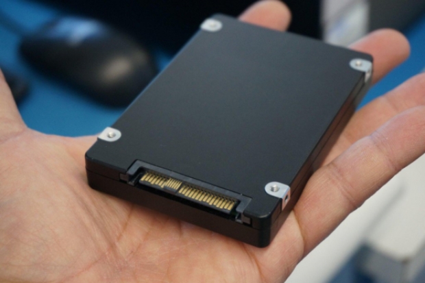 Samsung представи нов SSD с обем 15 TB и цена  хиляди