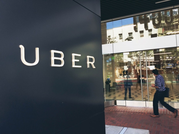   -    Uber  Airbnb