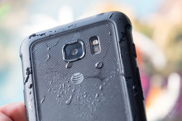 Официален анонс на смартфона Samsung Galaxy S7 active