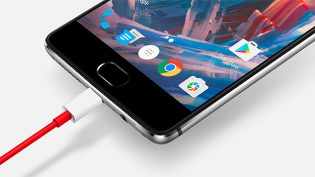 Функцията Dash Charge на OnePlus 3 работи само с официалното зарядно