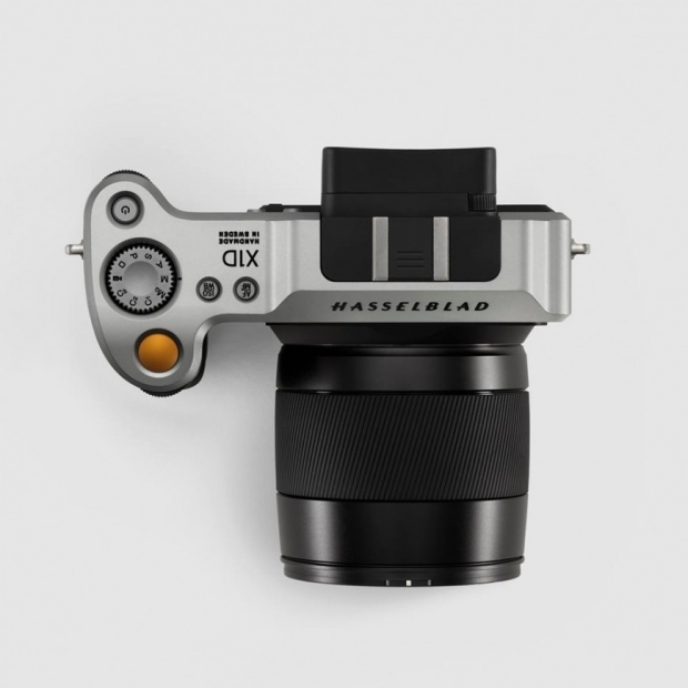 Hasselblad представи първия в света средноформатен безогледален фотоапарат X1D