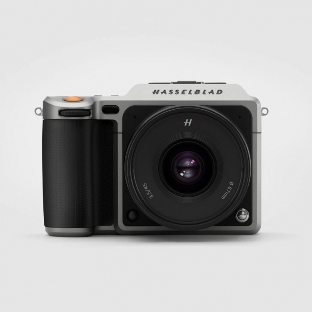 Hasselblad представи първия в света средноформатен безогледален фотоапарат X1D