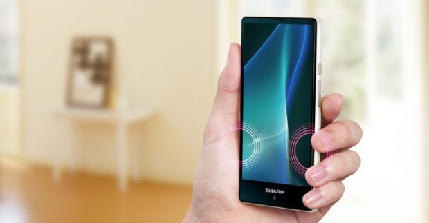 Sharp Aquos mini SH-03H: смартфон със защита от вода и кадрова честота 120 Hz