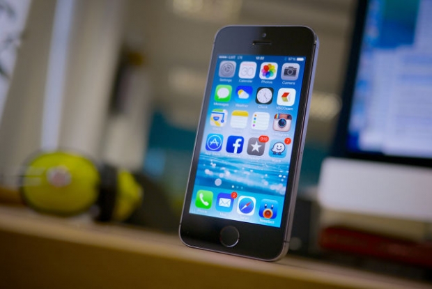Нюйоркският съд: властите не могат да изискват от Apple принудително отключване на iPhone