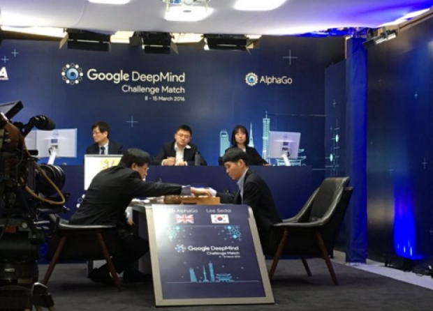 AlphaGo спечели и втората партия Го срещу Ли Седол