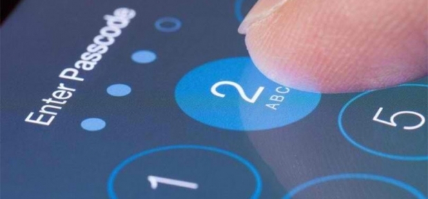 Apple предупреждава, че ФБР може да започне да следи камери и микрофони