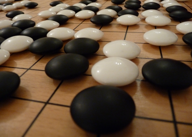 Започна директното предаване на третата партия на AlphaGo срещу Ли Седол