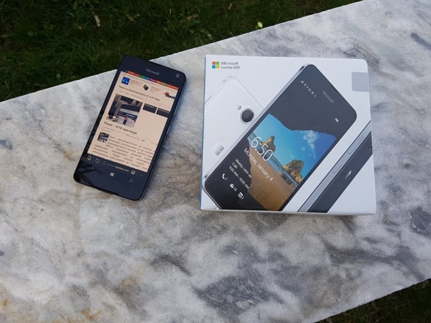 Ревю на Microsoft Lumia 650: бюджетен метален смартфон