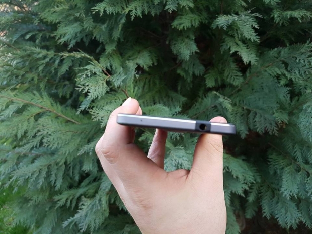 Ревю на Microsoft Lumia 650: бюджетен метален смартфон