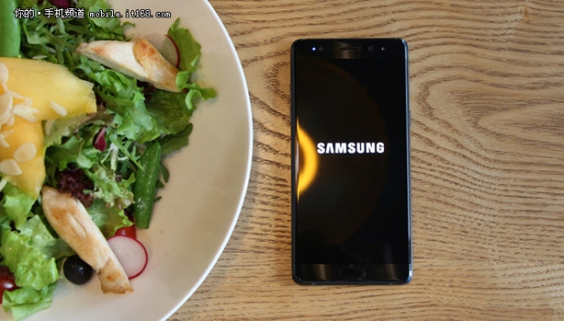Стартираха продажбите на над 1 милион усъвършенствани смартфона Galaxy Note 7