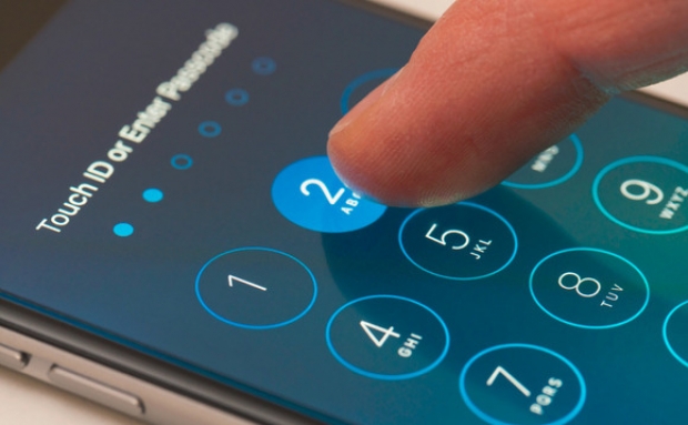ФБР се зае с разблокирането на още един iPhone