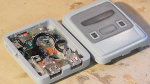 Тази мини SNES конзола, захранвана с Raspberry Pi, е мечта за ретро геймърите