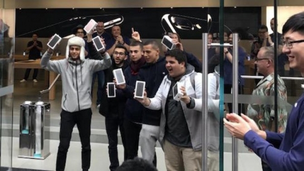 Започнаха международните продажби на iPhone 7 и iPhone 7 Plus