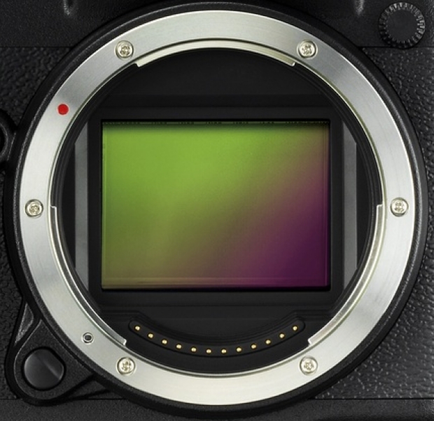 Fujifilm GFX 50S: средноформатен безогледален фотоапарат с 51,4 MP фотосензор