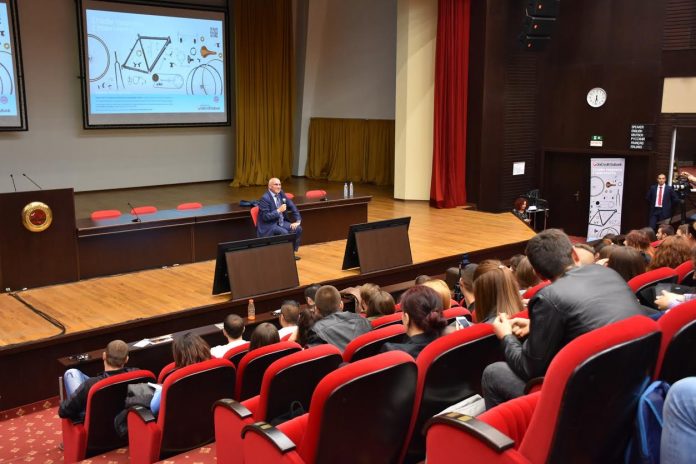 levon-hamparcumian-unss Левон Хампарцумян: Новите технологии ще променят вида на предлаганите услуги, но не и същността на банковата дейност