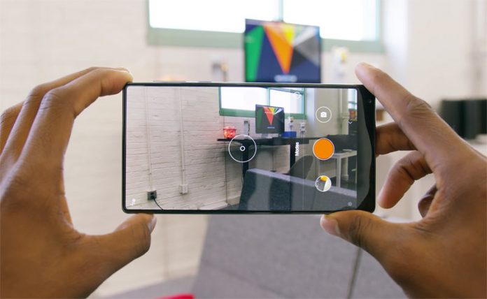mi-mix-2 Xiaomi разпродаде първата партида безрамкови смартфони Mi Mix само за 10 секунди