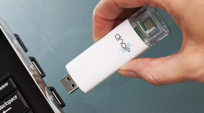 Този USB стик може да направи тест за СПИН само за 20 минути