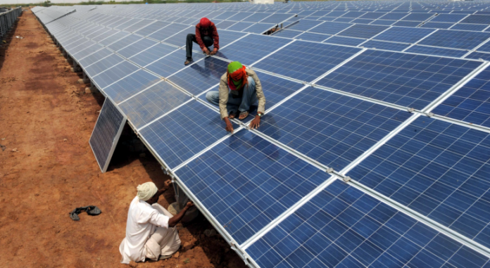 india-solar-power-plant-770x422 За 8 месеца Индия построи най-голямата в света слънчева електроцентрала