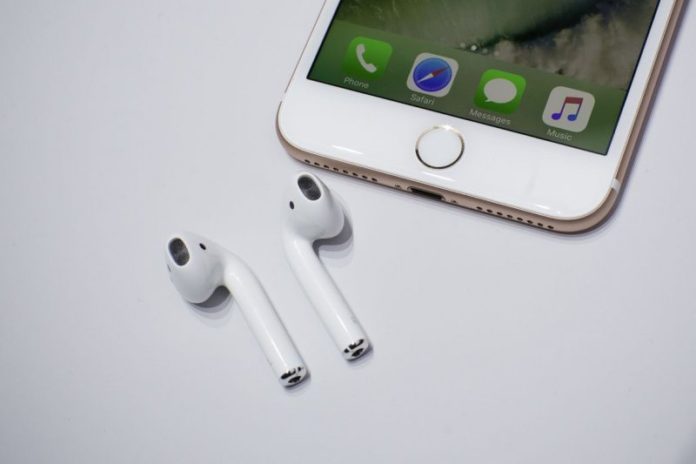 1485336577_090716-apple-airpods-6906 В iOS 10.3 ще се появи функция за търсене на Apple AirPods