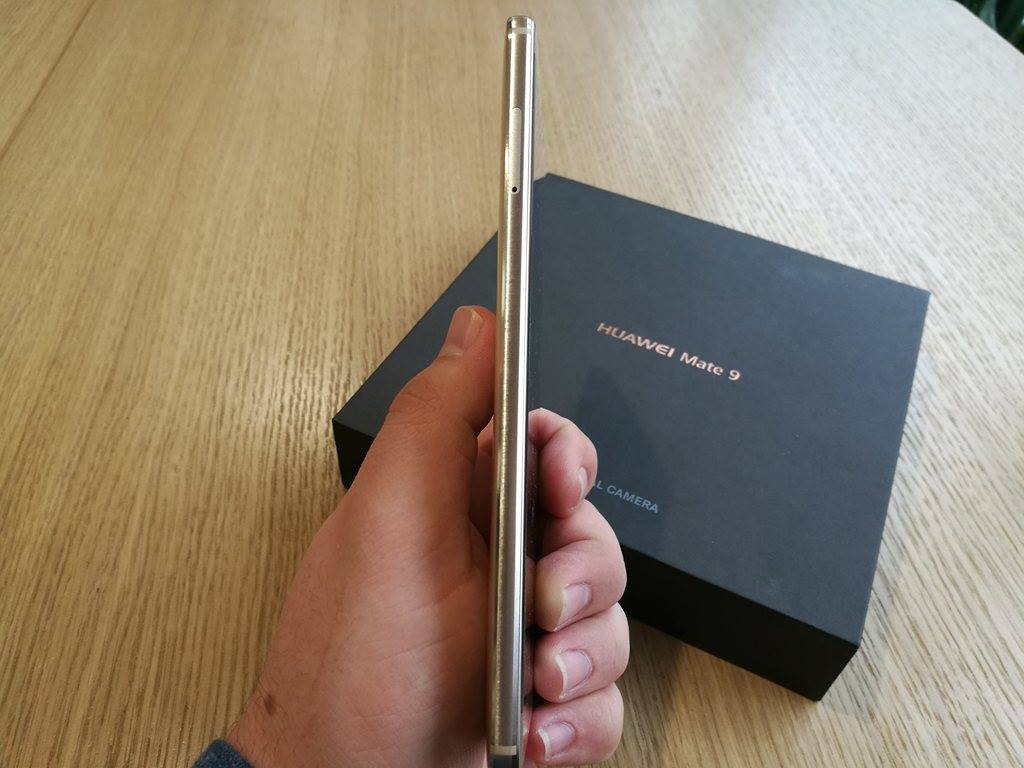 Ревю на Huawei Mate 9: голям флагман с камери от Leica и двоен зум